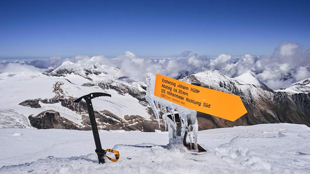 Wir überqueren nochmals den Gletscher im oberen Bereich…