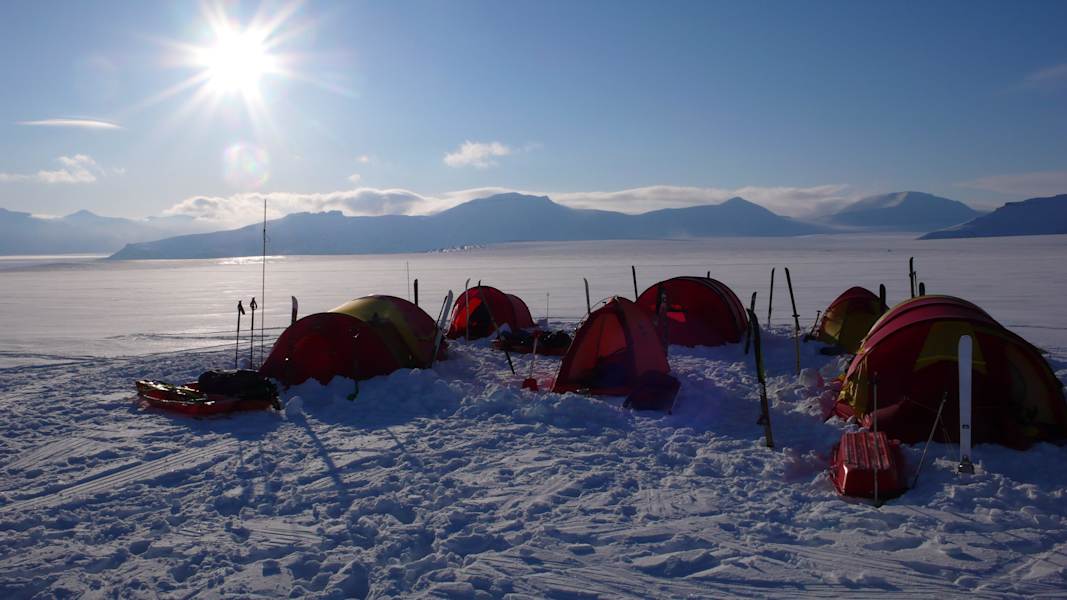 Übernachtung im Eis