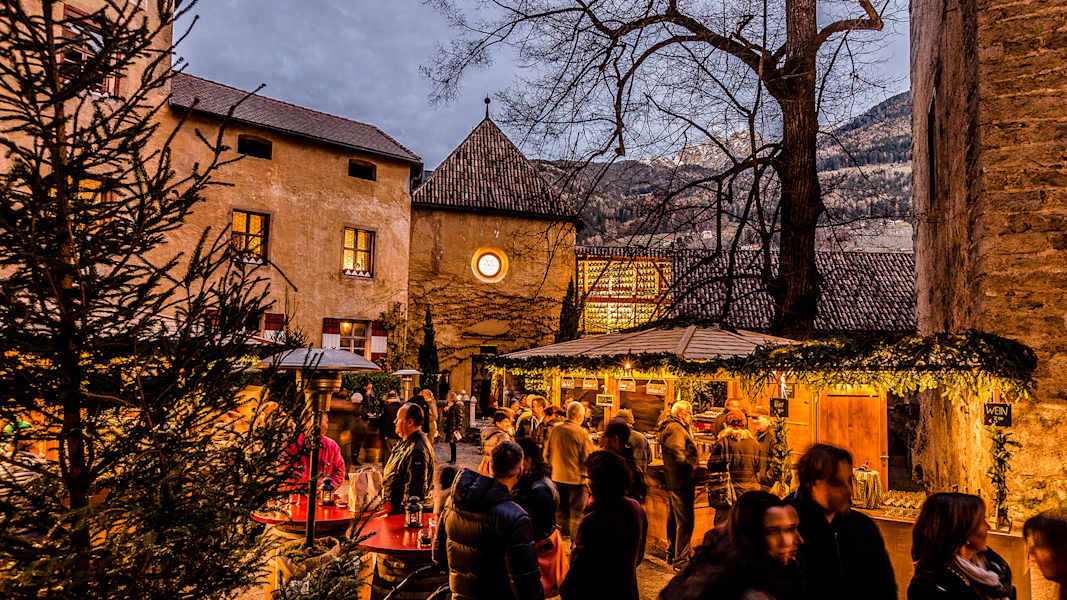 Weihnachtsmarkt in schenna, schlossadvent