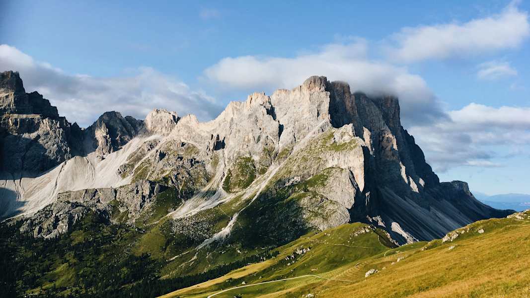 Alpenüberquerung: Blick in den Naturpark Schlern-Rosengarten in den Südtiroler Dolomiten