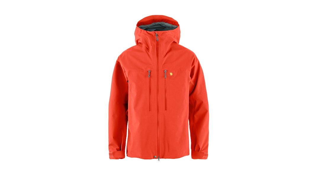 Die Bergtagen GTX Pro Jacket für Herren in der Farbe "Flame Orange".