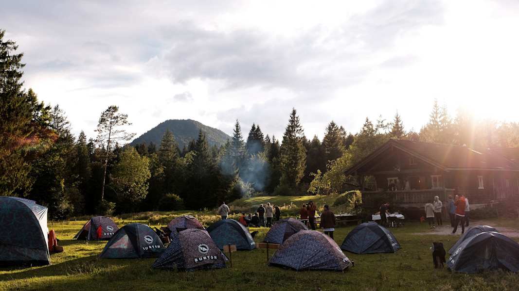 Die Base: Das Burton-Camp im bayerischen Lenggries