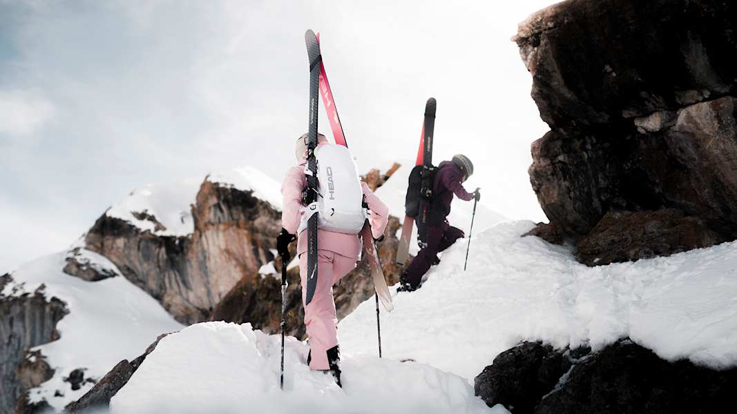 Die CRUX Kollektion zeichnet sich durch Leichtigkeit aus, wodurch selbst schwierige Passagen überquert werden können.