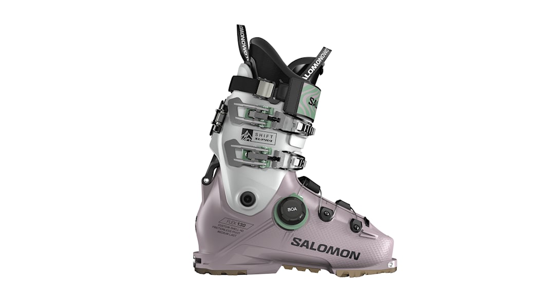 Skischuhe von Salomon in Rosa Grün und Grau.