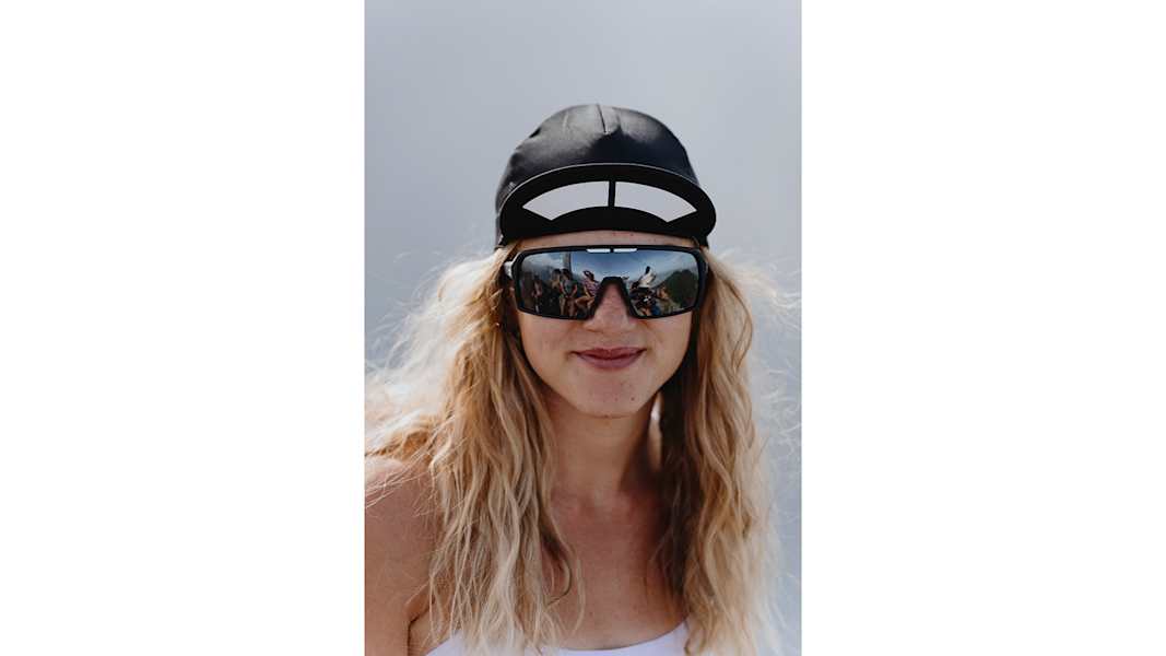 Die Antibes Cap von skinfit in der Farbe schwarz.