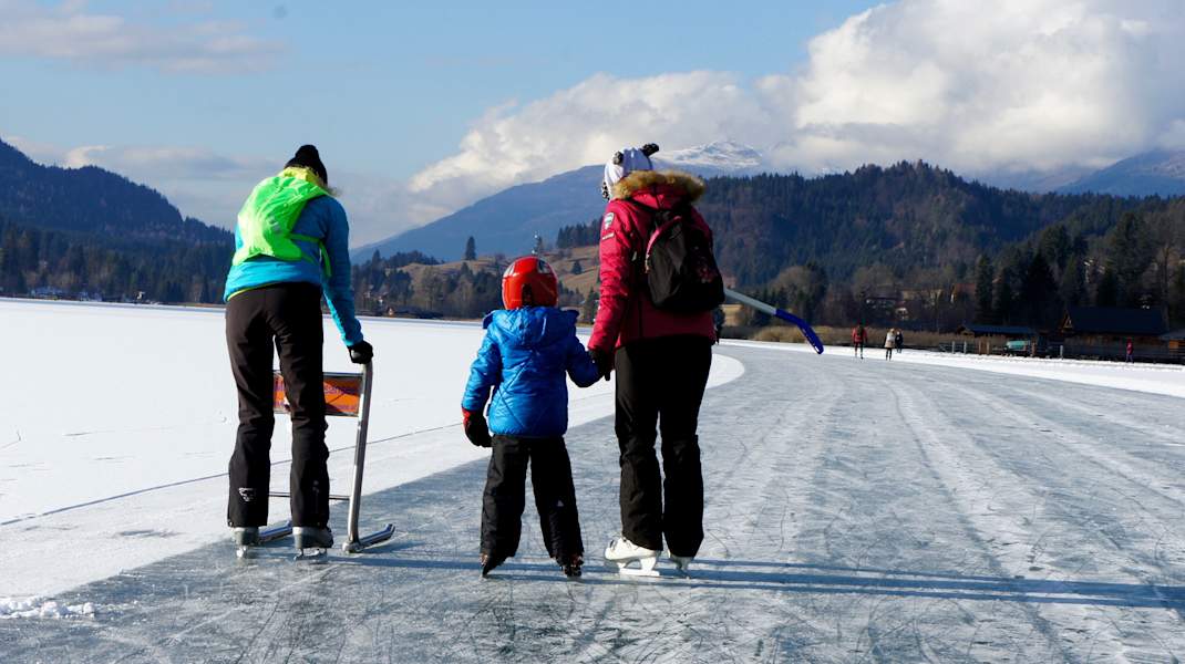 Eislaufen am Kärntner Weissensee
