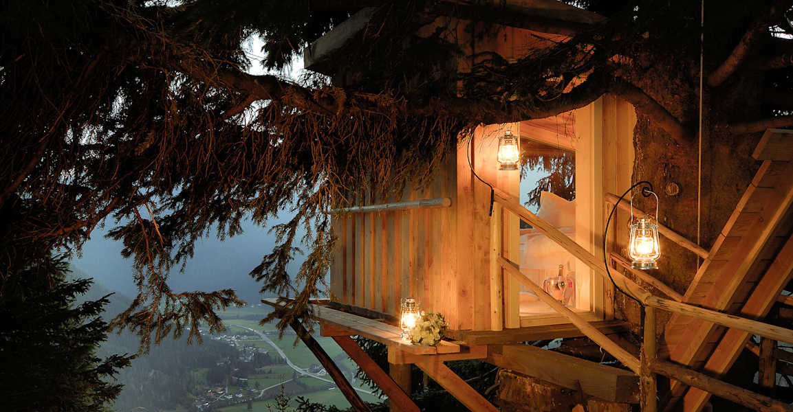 Baumhaus der Hochzeiterhütte, Almendorf Seinerzeit