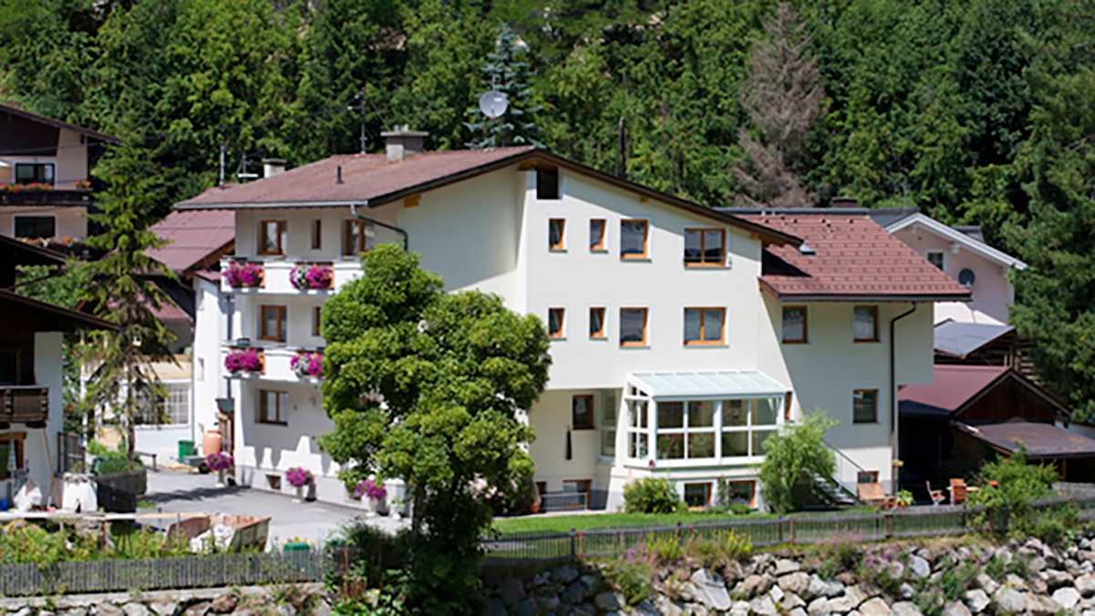 Aussenansicht Sommer