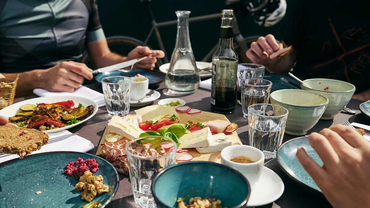 Regionale Spitzengastronom*innen sorgen für das leibliche Wohl der Teilnehmer