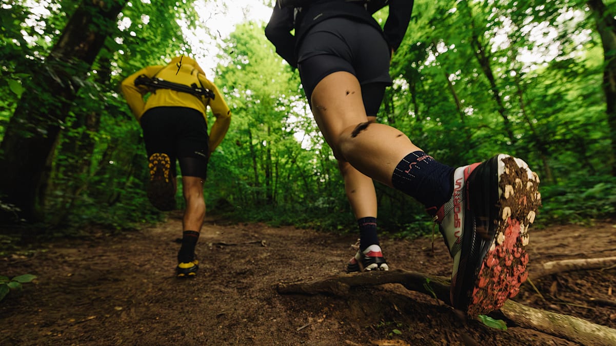 Die Laufschuhe für das Trailrunning im Fokus.