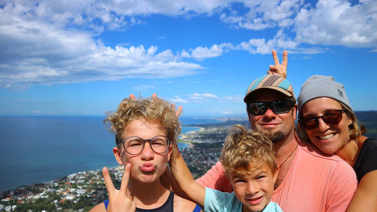 Nicole Riegler und Familie am Sublime Point in New South Wales