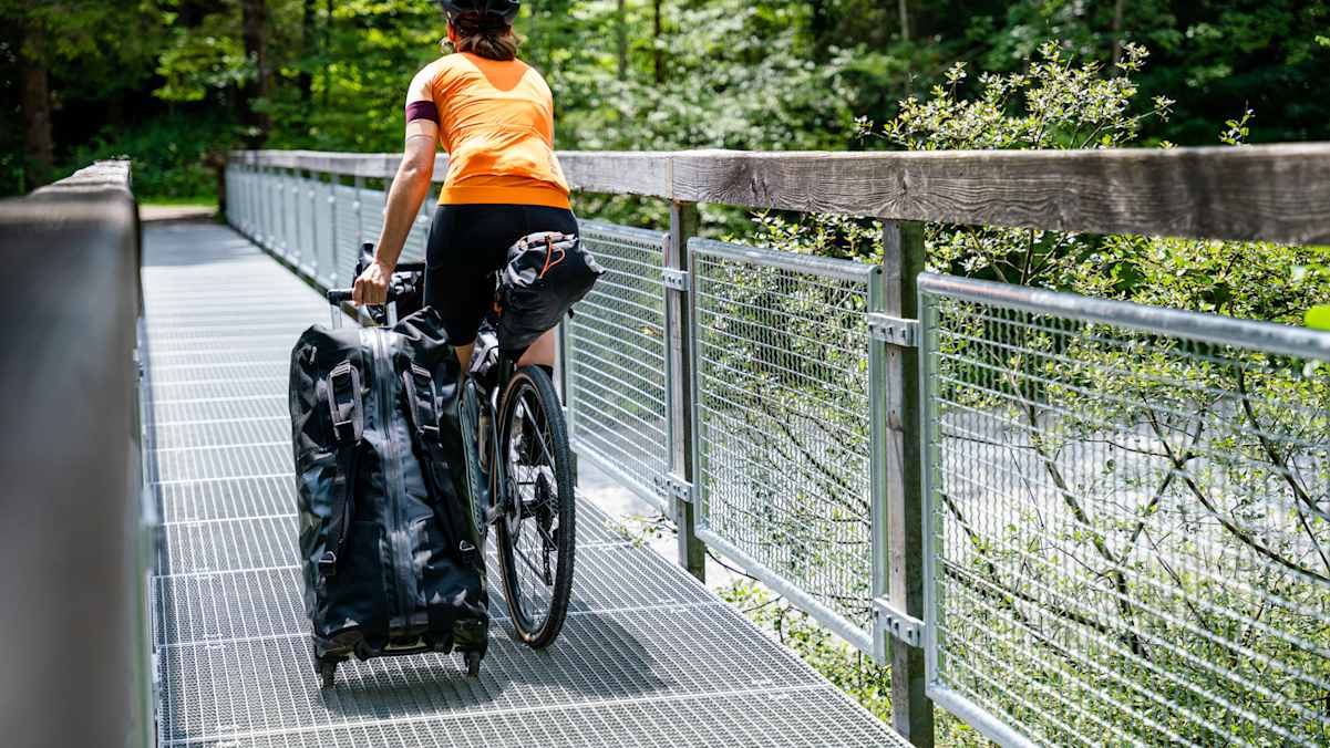 Wer sich beim Packen nicht zurückhalten kann, hat irgendwann Übergepäck.