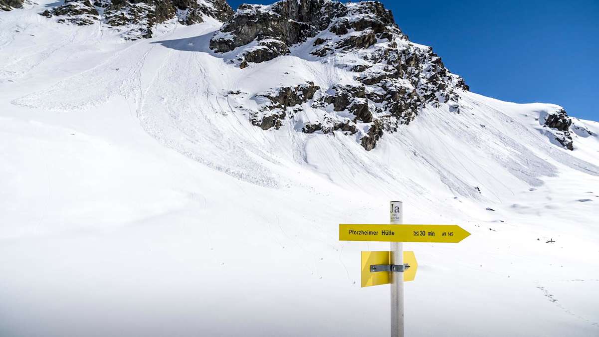 Schneeschuhtour Pforzheimer Hütte, Stubaier Alpen, Tirol