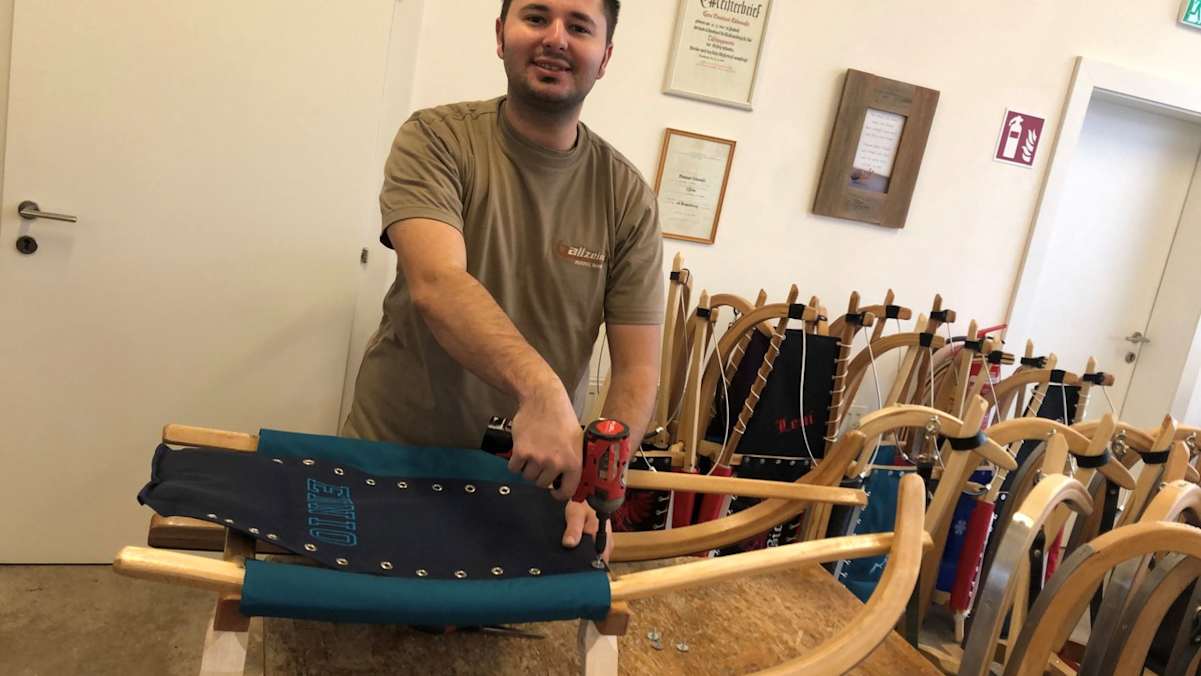 Eine handgemachte Rodel bietet optimales Fahrgefühl und individuelle Gestaltung