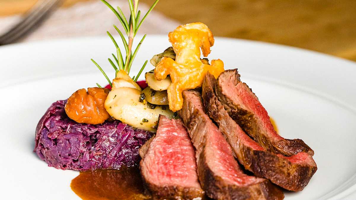 Das köstliche Wild bietet die ideal Stärkung nach einem sportlichen Tag.