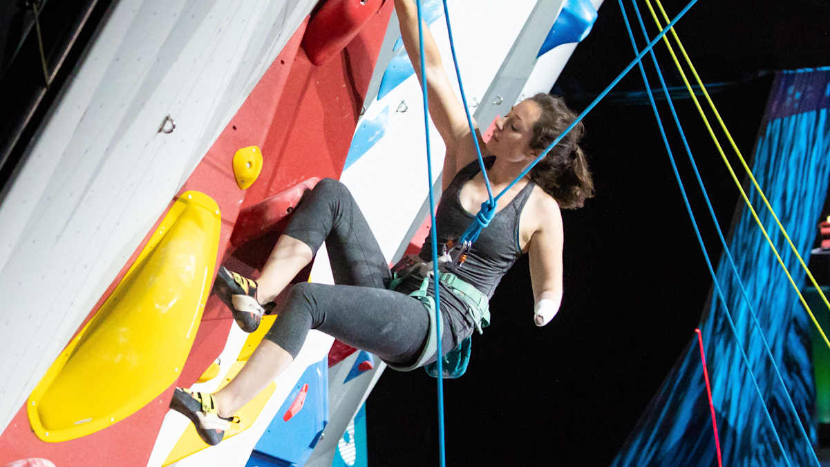 Paraclimbing: Maureen Beck aus den Vereinigten Staaten klettert mit einer Hand besser als so manch anderer Mensch mit zwei Händen