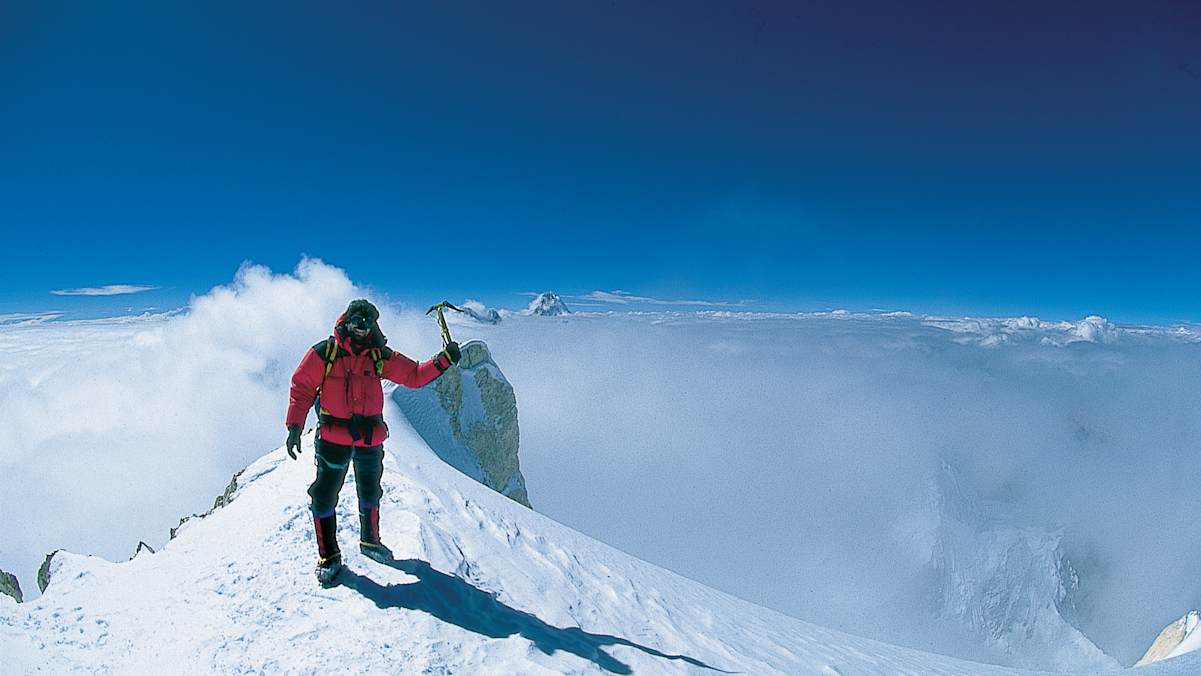 Walter auf dem Gipfel des Gasherbrum II (8.035 m)