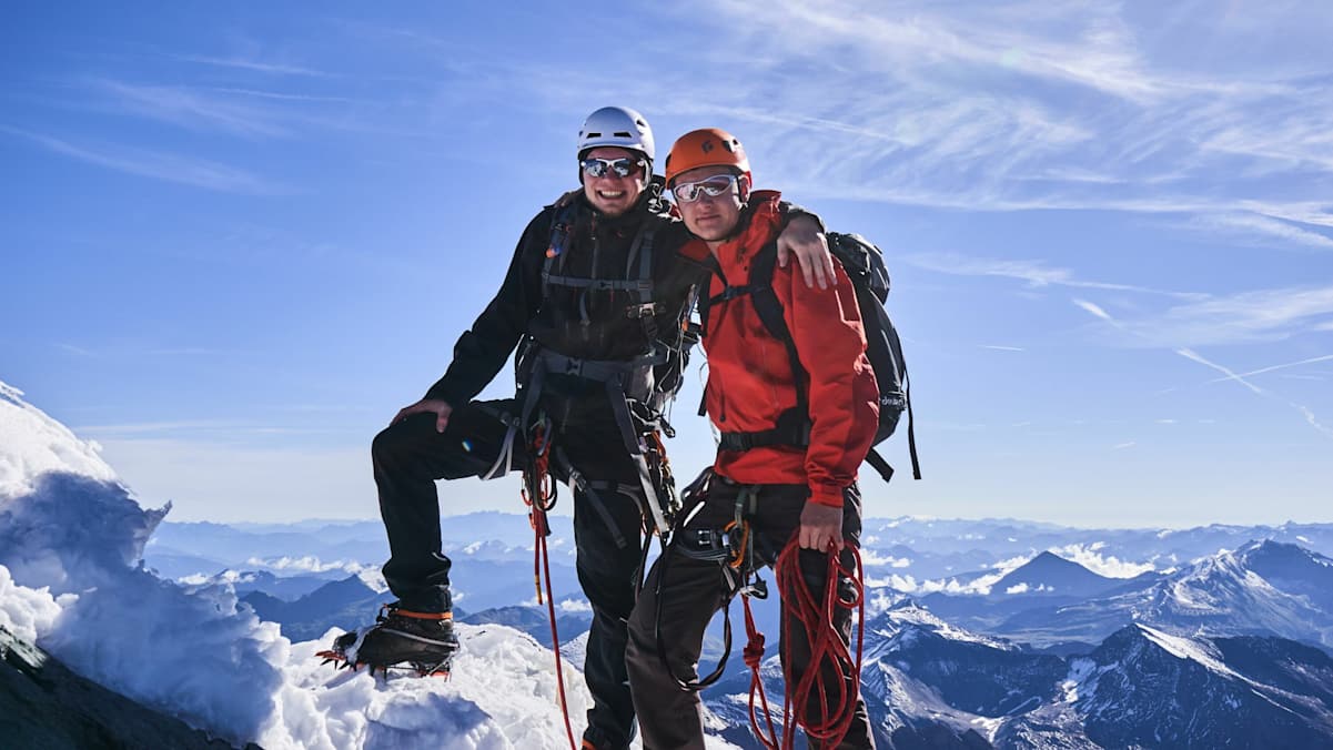 Geschafft: nach 2 Stunden stehen wir auf dem höchsten Berg Österreichs. Den Großglockner. 