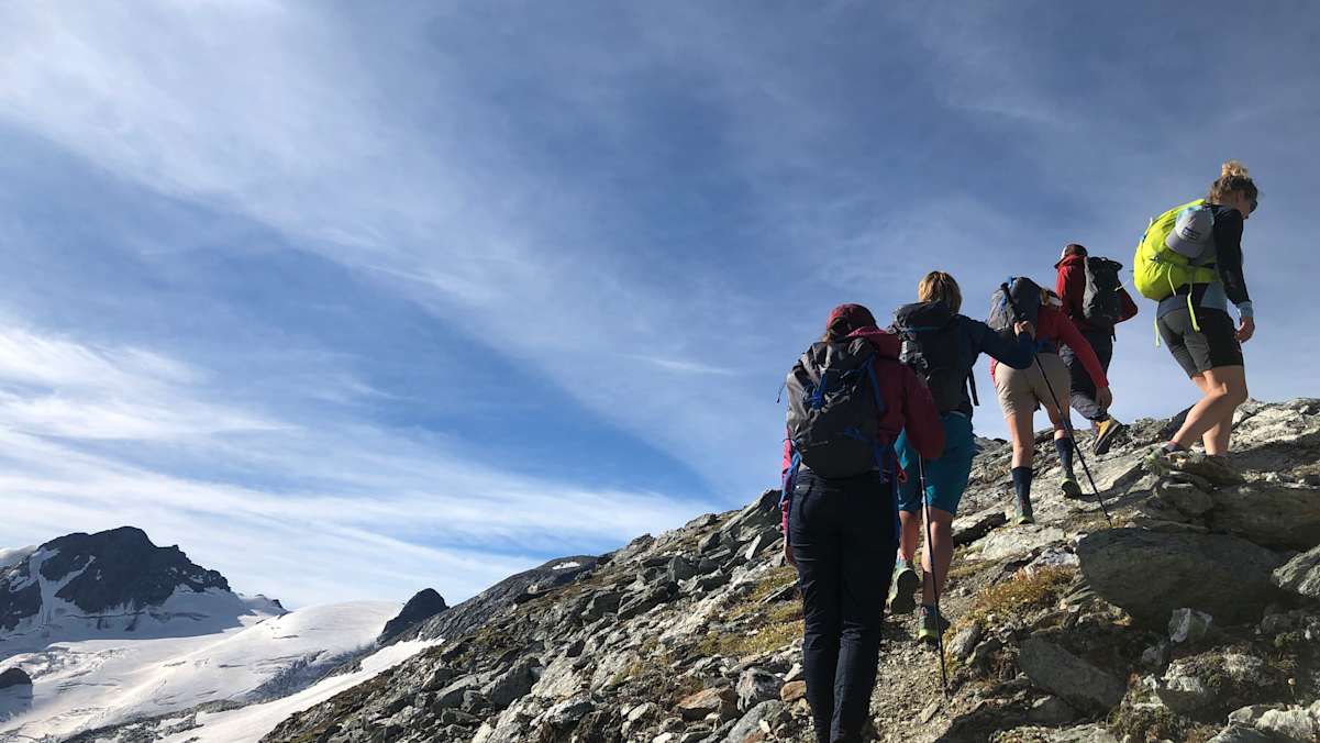 Die Mondlandschaft auf dem Weg zum Gipfel des Piz dal Lej Alv