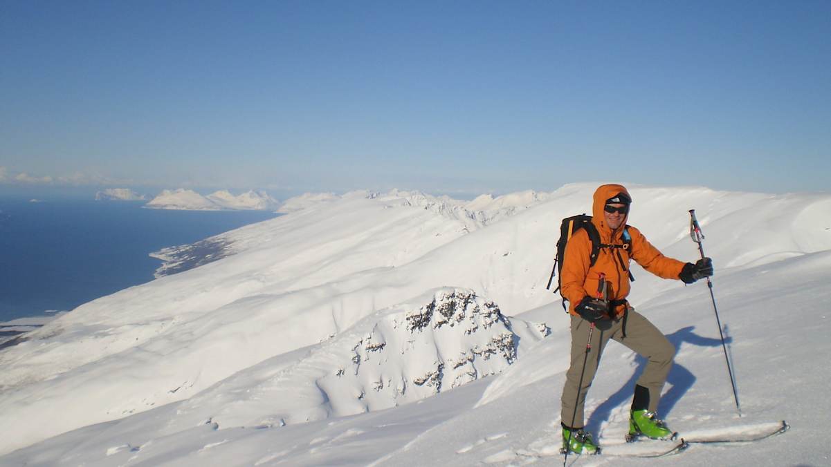Ein Abstecher von Lyngseidet in die Provinz Olderdalen lohnt sich auf jeden Fall – hier stehen die Skitourenberge in Reih und Glied.