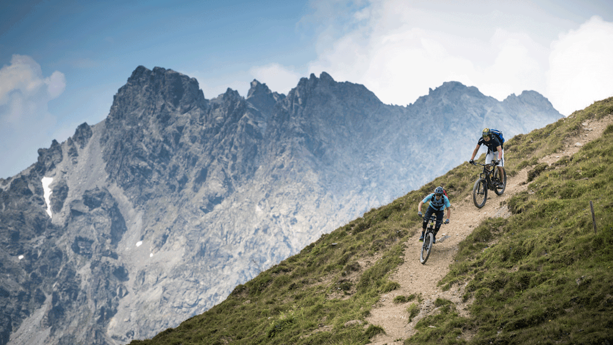 Atemberaubende Bergkulisse inklusive