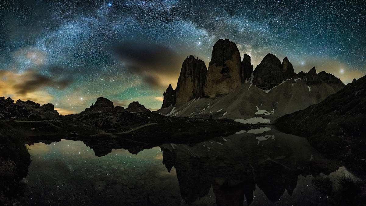 Drei Zinnen mit dem Milchstraßenpanorama