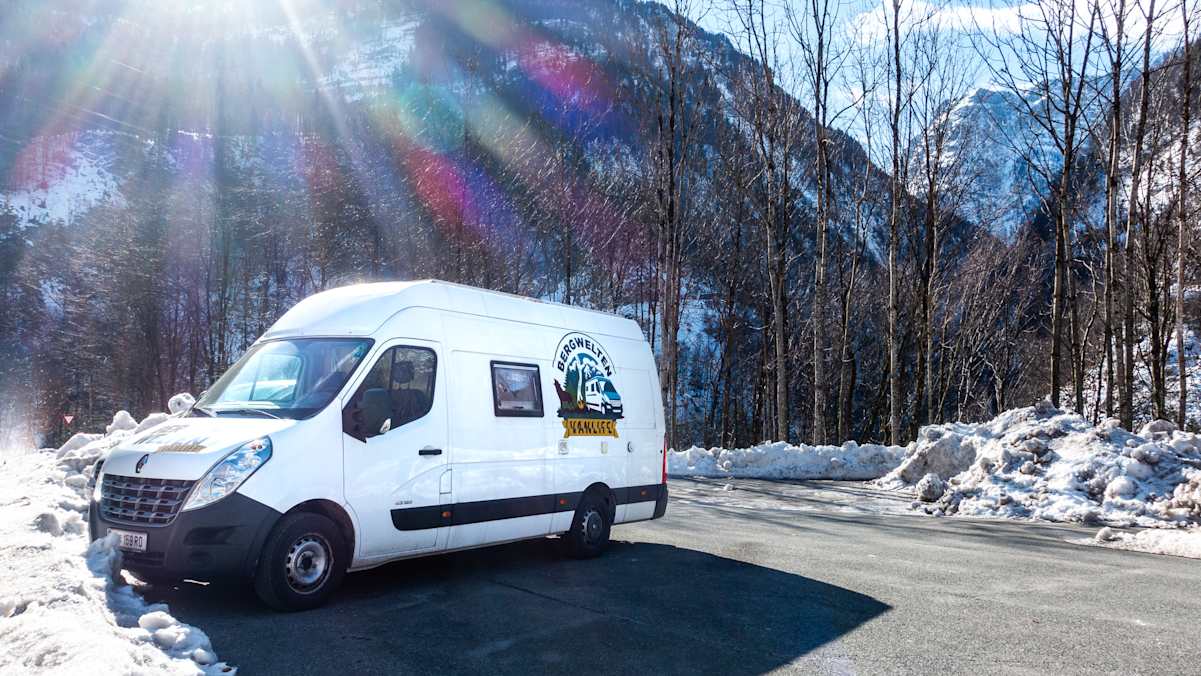 Bergwelten-Van am Pass Lueg