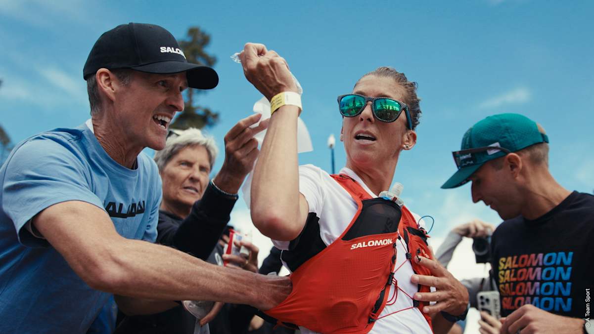 Der Film „A Team Sport“ zeigt, wie der Erfolg einer einzelnen Person von der Zusammenarbeit des gesamten Teams abhängt.