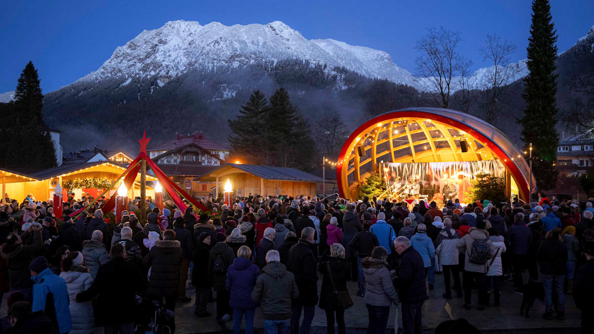 Die Alphornbläser sorgen für stimmungsvolle Töne beim Oberstdorfer Advent. 