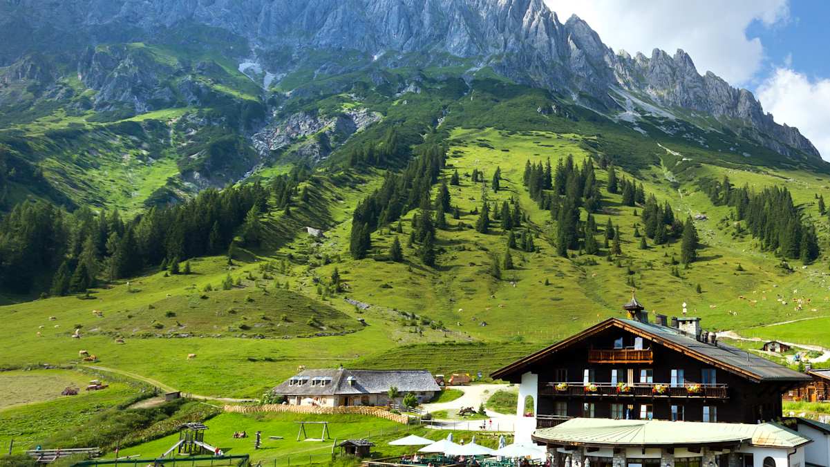 Arthurhaus mit Hochkönig im Hintergrund