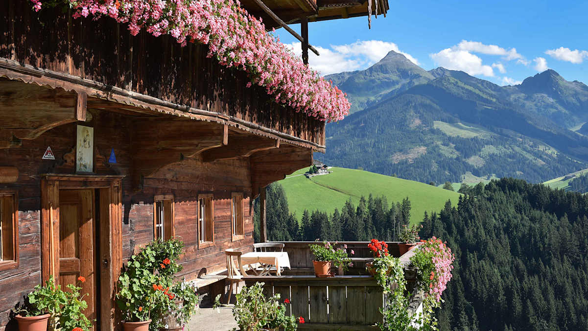 Die bezaubernde Architektur im Alpbachtal ist immer einen Besuch wert.