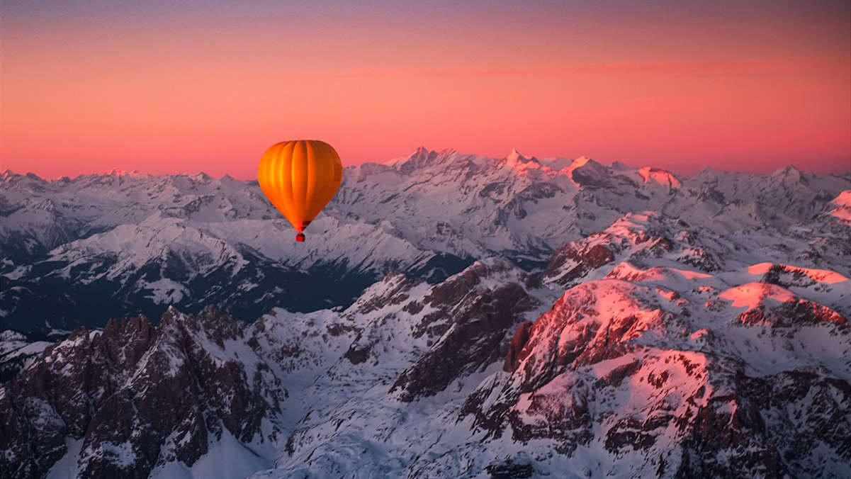 Heißluftballon im Tennengebirge