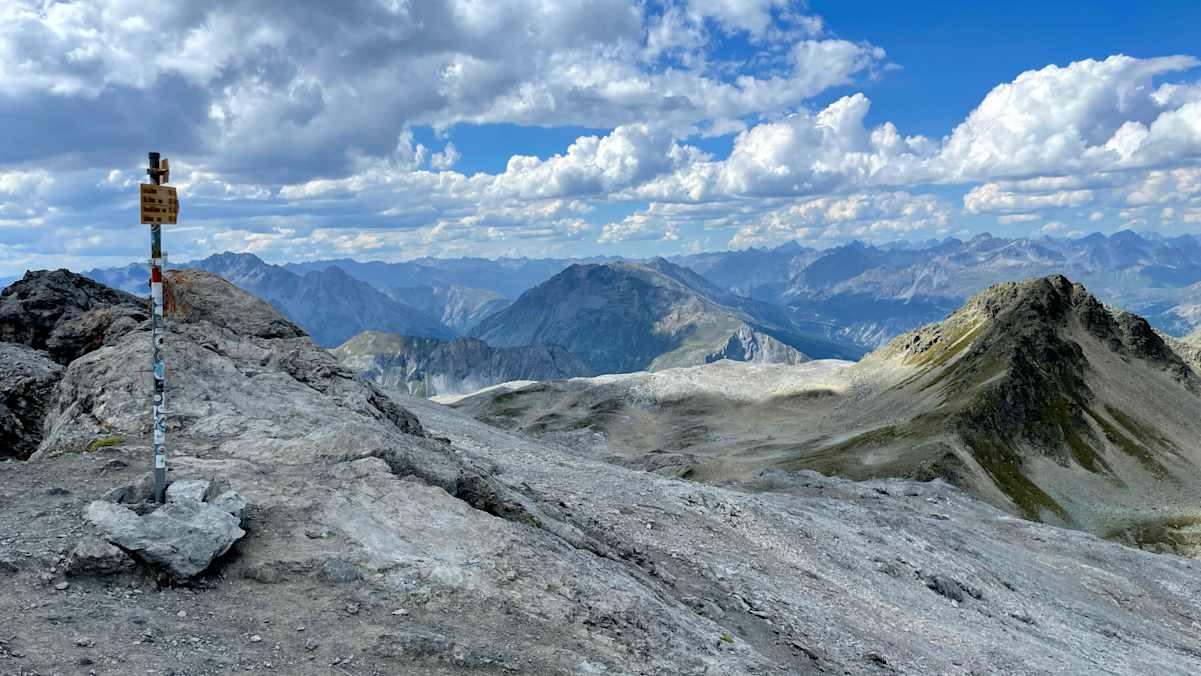 Blick von der Umbrailspitze Richtung Val Müstair