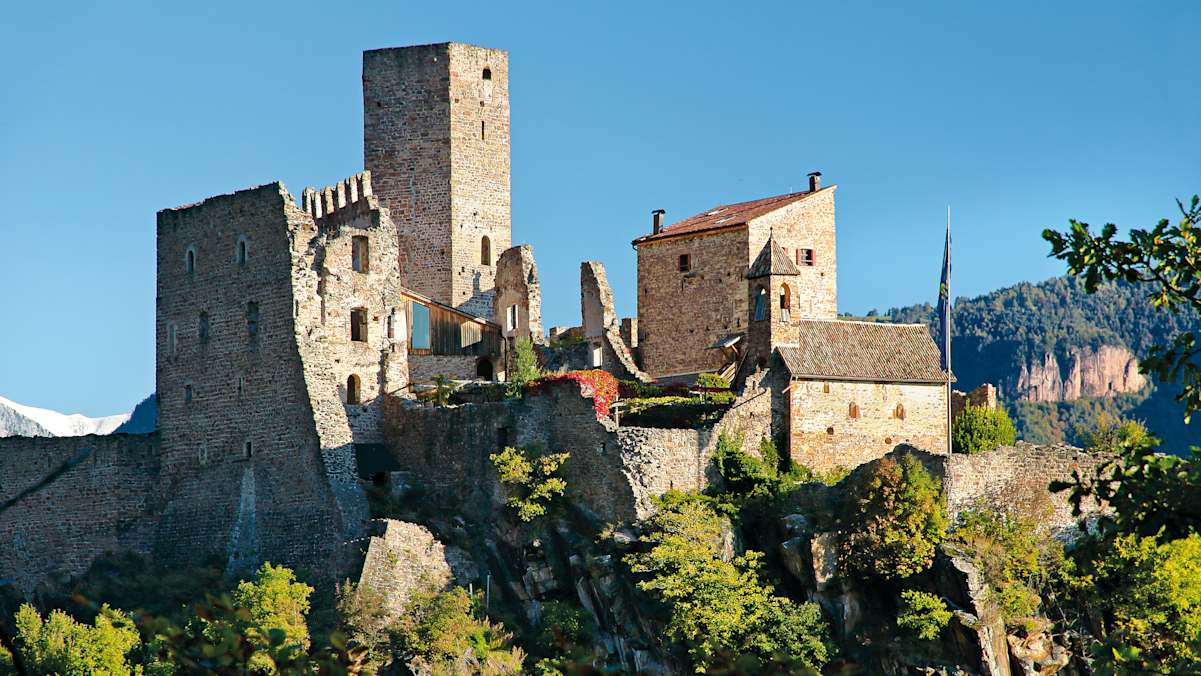 Mittelalterliches Kulturgut auf Burg Hocheppan.