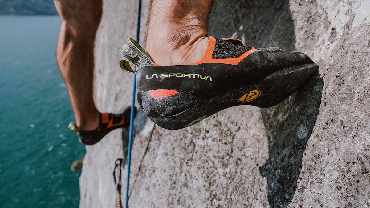 Wer sauber steigt, spart Kraft in den Armen und bleibt länger am Fels