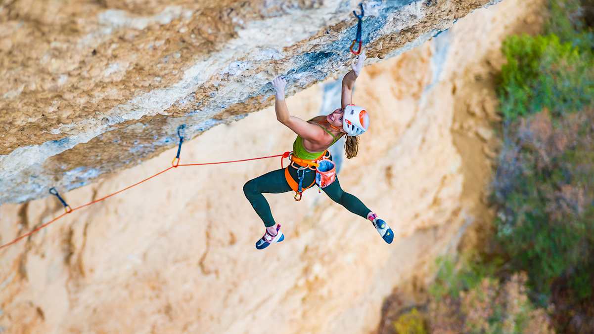 Überhangsrouten am Felsen sind besonders herausfordernd.