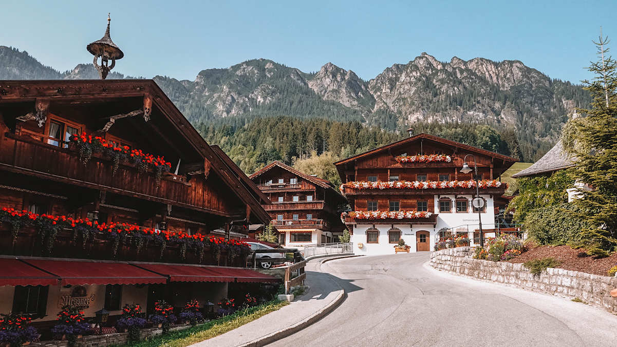 Im Dorfzentrum Alpbach ist jeder Hof ein wahres Unikat.