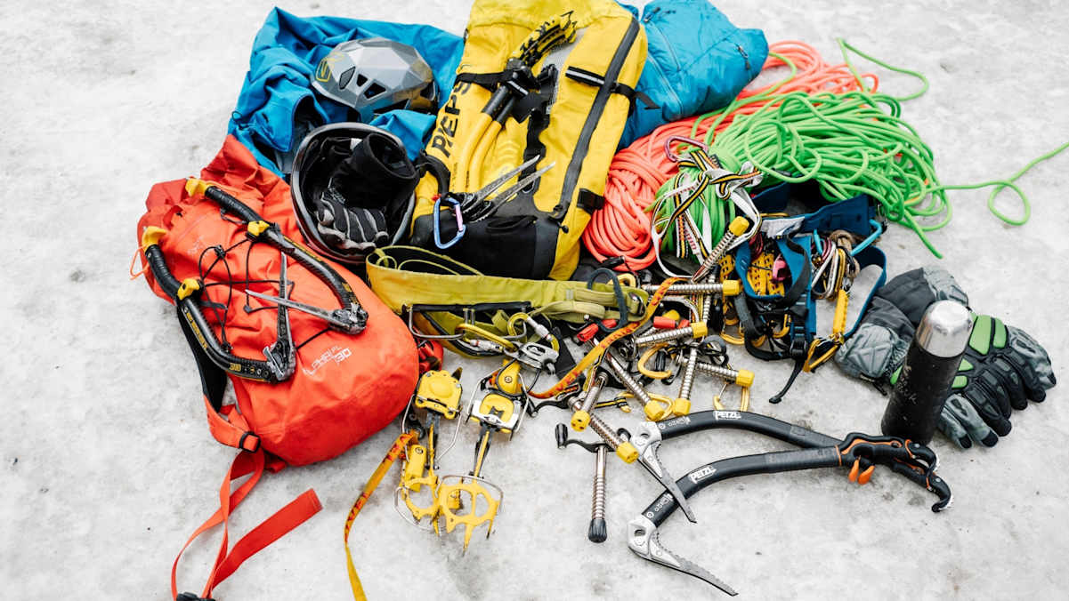 Die Ausrüstung für das Eisklettern.