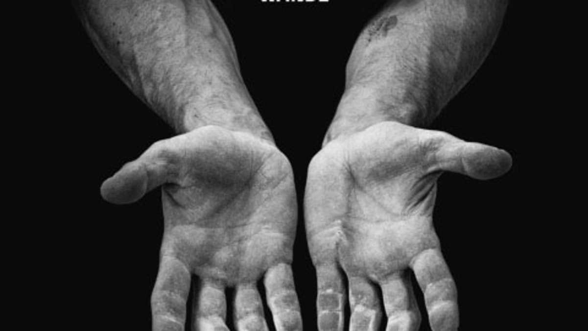 Wessen Hände könnten das sein?