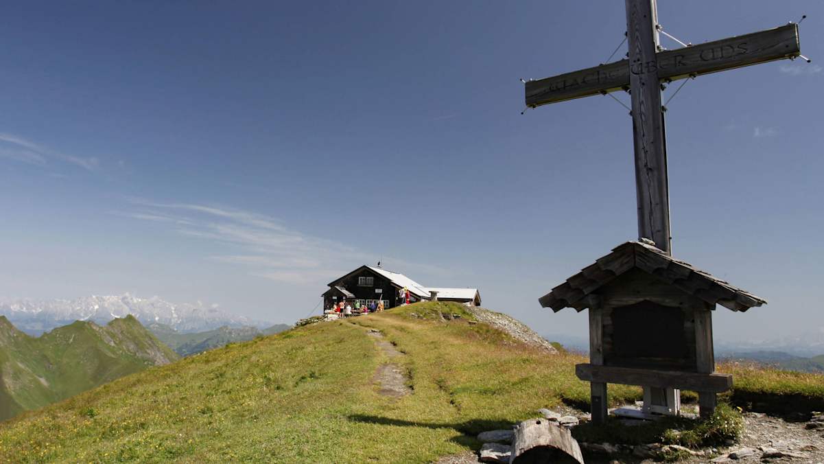 Die Gamskargkogelhütte am Gipfel des Gamskarkogels.