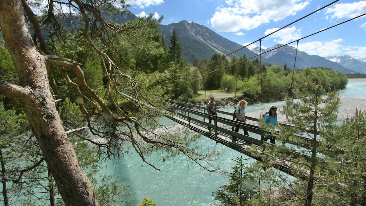 Hängebrücke über den Lech bei Forchach