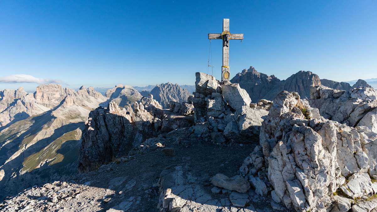 Das Gipfelkreuz des Paternkofels