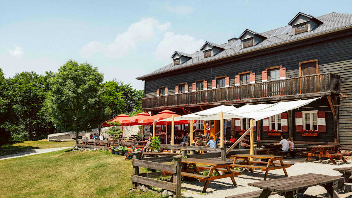 Das Peilstein-Haus ist eine Schutzhütte des Alpenvereins.