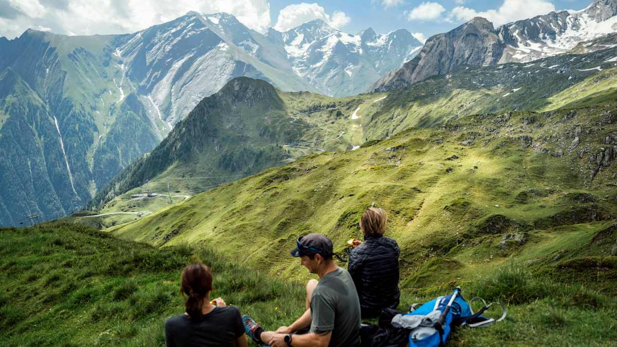 Rast am aussichtsreichen Alexander-Enzian-Weg