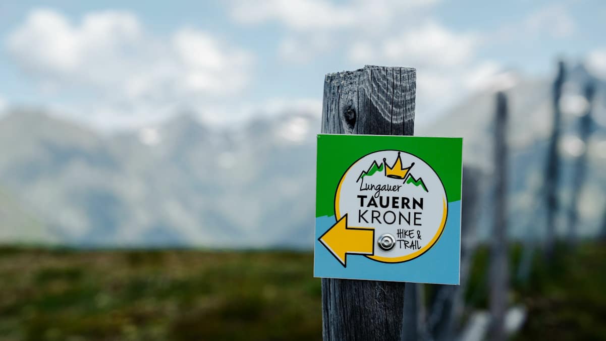 Die Checkpoints befinden sich als QR-Code bei den Wegschildern der Salzburger TAUERN KRONE.