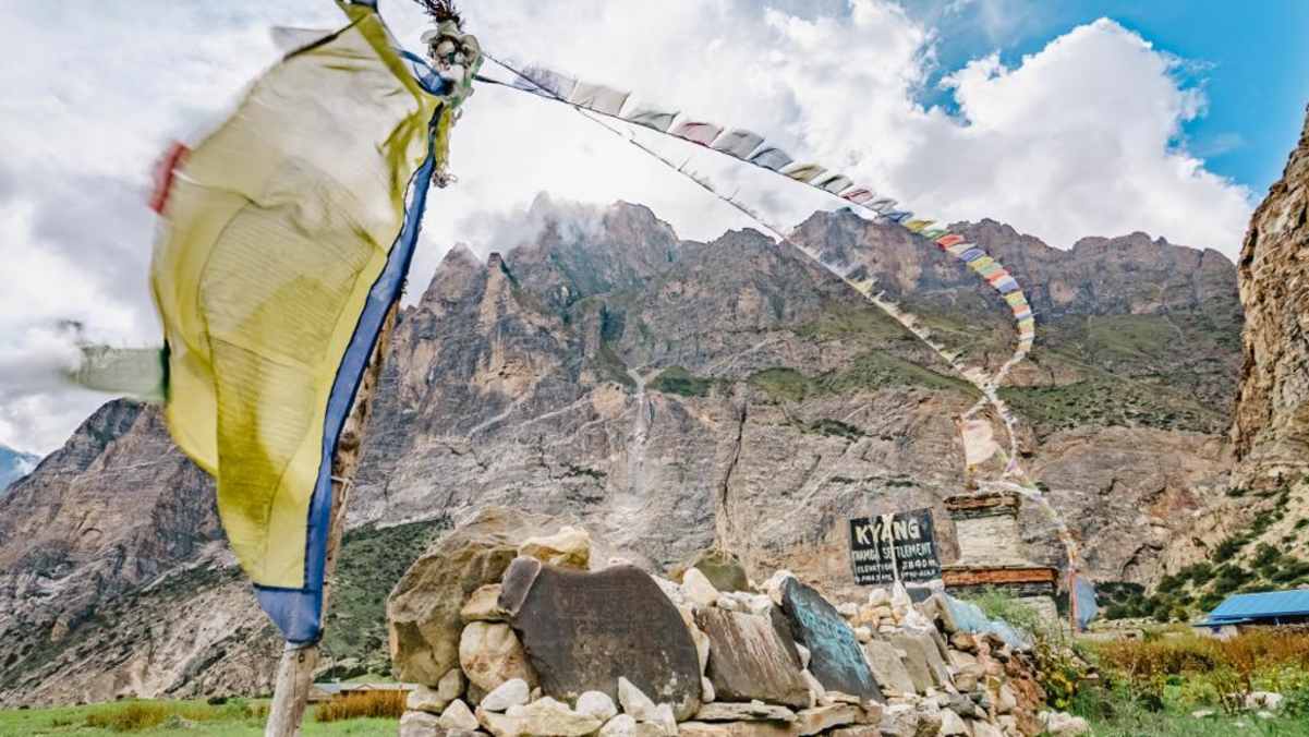 Dorf Kyang auf dem Weg von Koto nach Phu Gaon in Nepal