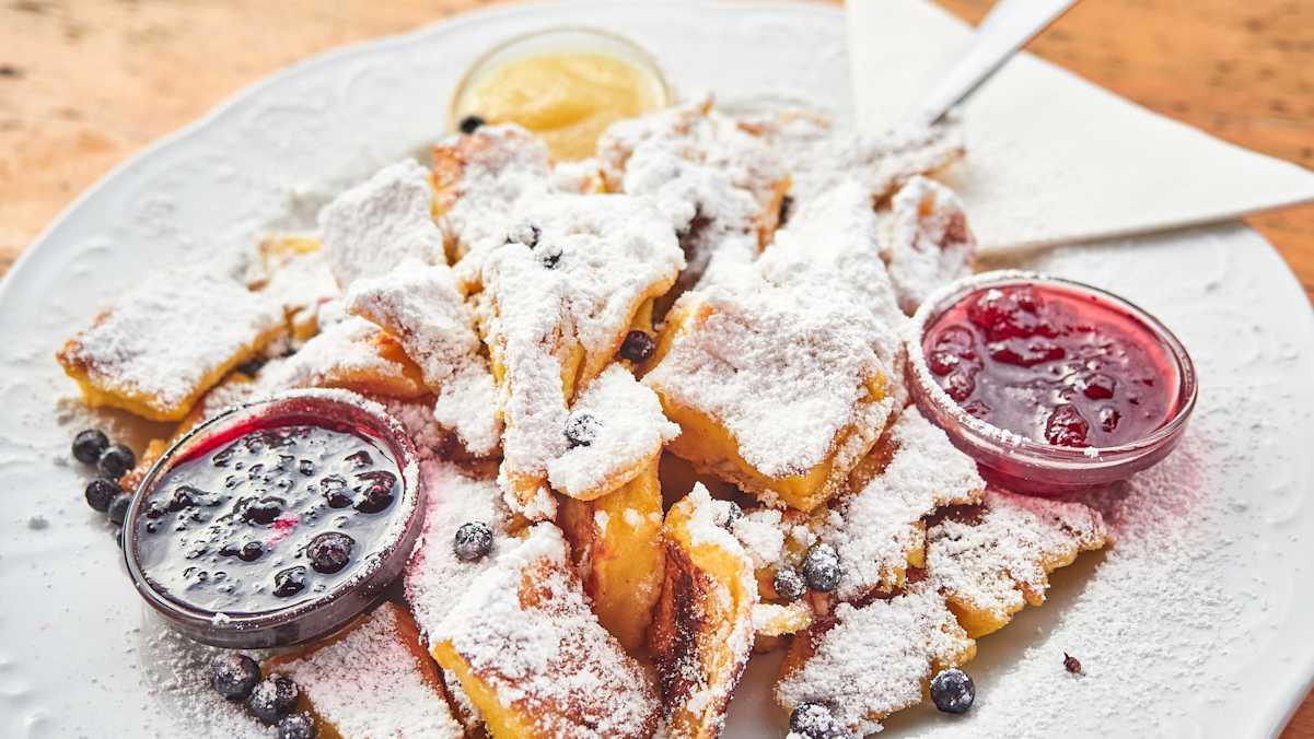 Das Lieblingsessen auf der Hütte: Flaumiger Kaiserschmarrn