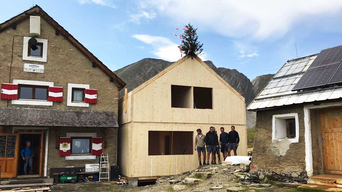 Der Zubau steht: Bauarbeiten auf der Salmhütte in Kärnten