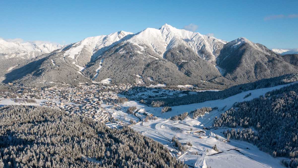 Blick auf Seefeld und die Arena365