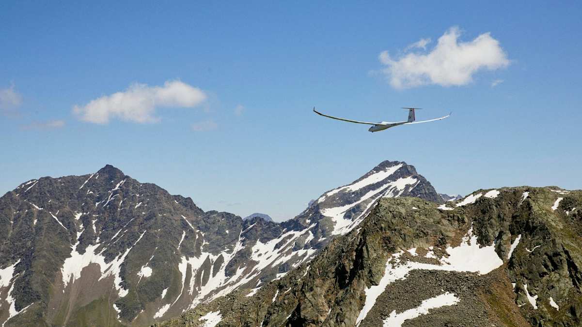 Durchgehend von Postkartenmotiven umgeben